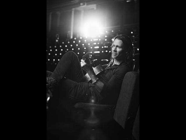 MylesKennedy-credit_59860