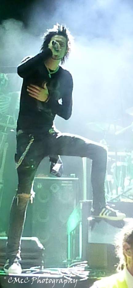 facebook_1587228206131_6657317613892112720